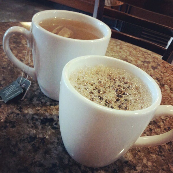 Photo taken at Peet&#39;s Coffee &amp; Tea by Danielle P. on 6/14/2012