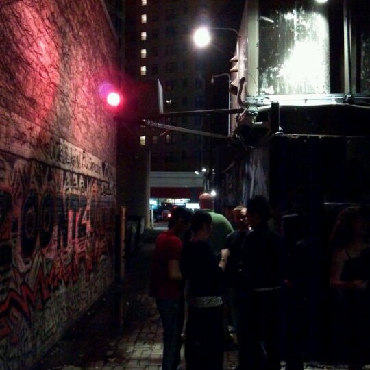 รูปภาพถ่ายที่ Neo Nightclub โดย Turner X. เมื่อ 10/14/2011