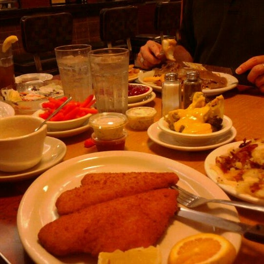Foto diambil di Baker&#39;s Diner oleh Kayleigh M. pada 9/11/2011