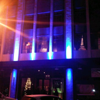 Foto tirada no(a) 340nightclub por @dj_dennis em 12/15/2011