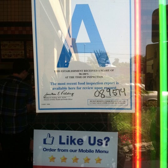 8/13/2011にAnnie R.がLenzini&#39;s Pizzaで撮った写真