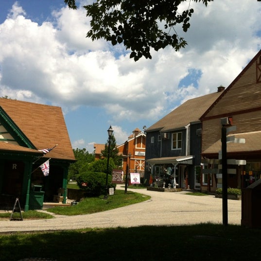 Olde Lafayette Village 703 ziyaretçidan 5 tavsiye