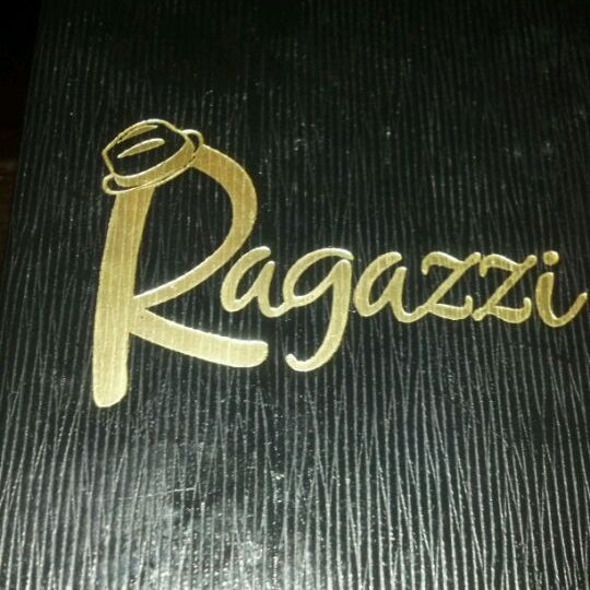 Foto scattata a Ragazzi Italian Restaurant da Shamil R. il 6/3/2012