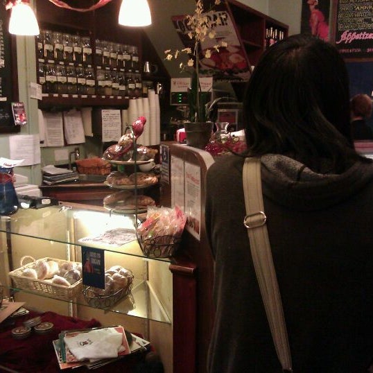 1/18/2012 tarihinde Kim T.ziyaretçi tarafından Point Loma Living Room Coffeehouse'de çekilen fotoğraf