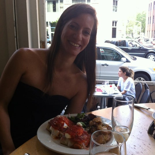 Photo taken at Bread Tribeca by Cin M. on 5/27/2012