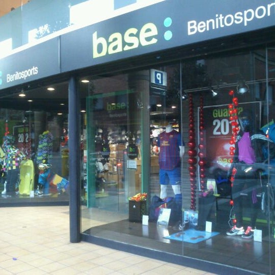 base: Benitosports Tienda artículos deportivos en Terrassa