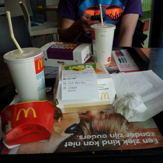 Photo taken at McDonald&#39;s by Animiteit on 11/8/2011