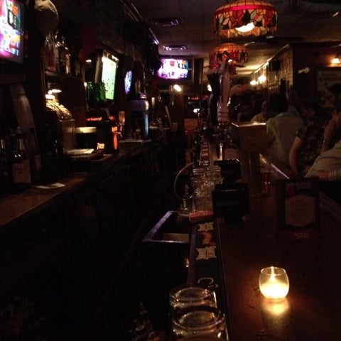 Foto tirada no(a) Murphy&#39;s Pub por Christina G. em 7/6/2012