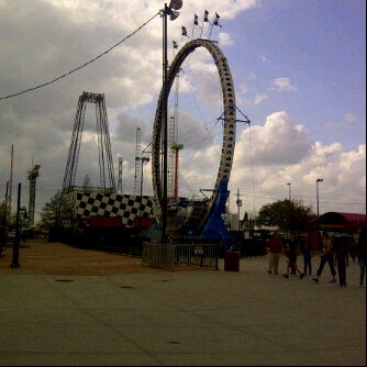 Foto tomada en Zero Gravity Thrill Amusement Park  por latifa a. el 3/16/2012