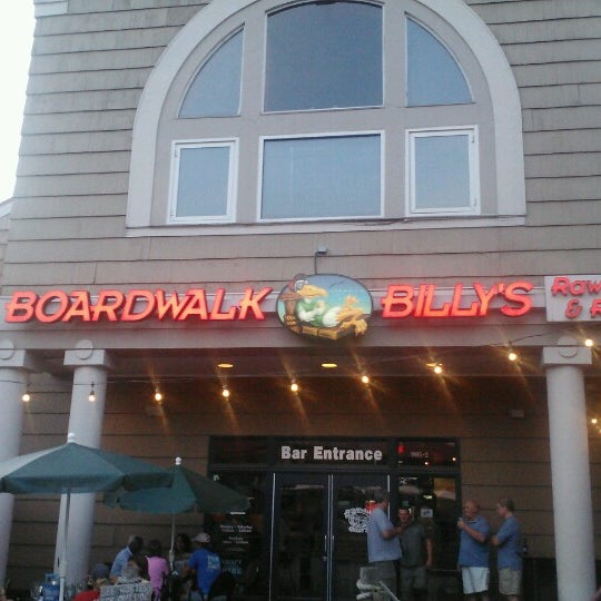 8/14/2012에 Justin O.님이 Boardwalk Billy&#39;s Raw Bar and Ribs에서 찍은 사진