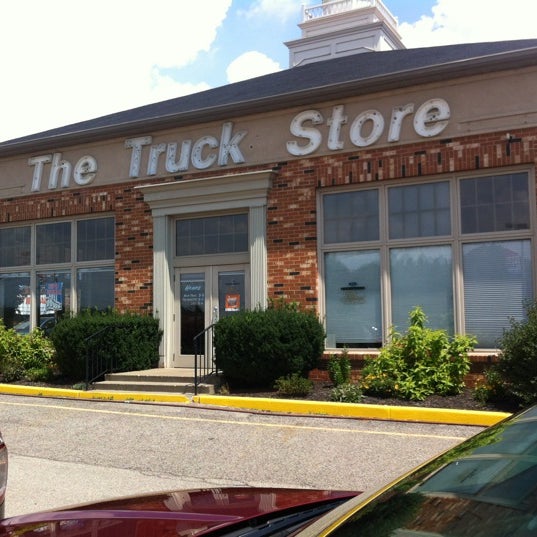 Donnell Ford Auto Dealership in Youngstown