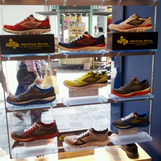skechers ala moana