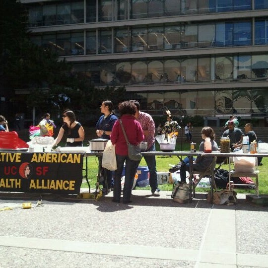 Foto tomada en University of California, San Francisco (UCSF)  por Luke L. el 4/27/2012