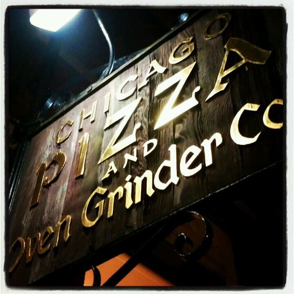 Chicago Pizza and Oven Grinder Co. Pizza Place in Chicago