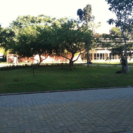 Das Foto wurde bei UFBA - Universidade Federal da Bahia - Campus Ondina von Sergio G. am 3/6/2012 aufgenommen