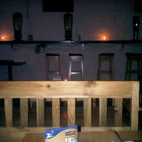 Foto tirada no(a) Upstairs Bar &amp; Resto por Cempaka esa R. em 9/1/2012