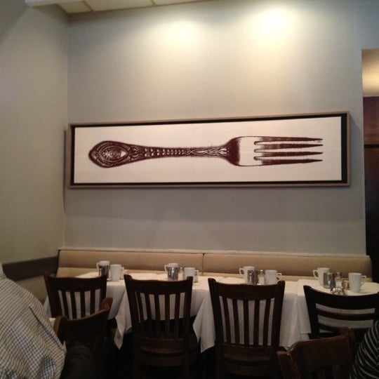 Foto scattata a Good Restaurant da Hopkinson R. il 4/7/2012
