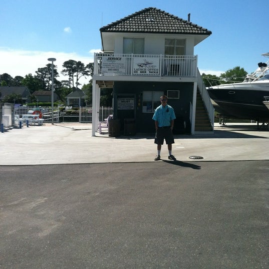 4/20/2012にLaura L.がThe Marina At Marina Shoresで撮った写真