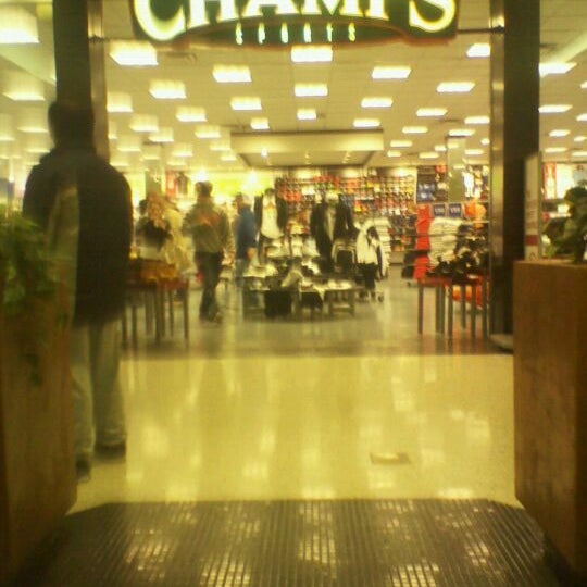 Champs Sports at Woodfield Mall - A Shopping Center in Schaumburg