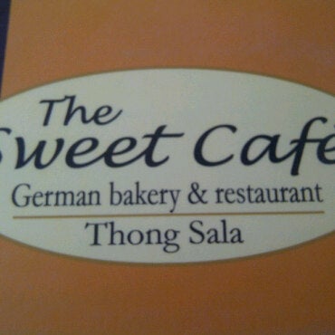 Foto diambil di The Sweet Cafe oleh Nid I. pada 5/14/2011