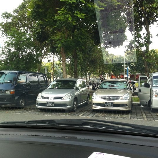 Bugis Open Carpark [ 537 x 537 Pixel ]