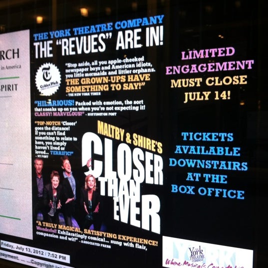 Das Foto wurde bei The York Theatre Company von Myra am 7/13/2012 aufgenommen