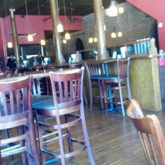6/5/2012 tarihinde Christina W.ziyaretçi tarafından The Burger Saloon'de çekilen fotoğraf