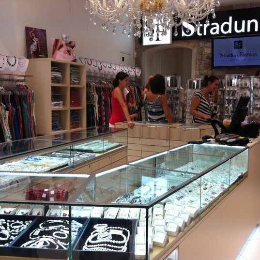 9/2/2011にDubravko G.がStradun Fashionで撮った写真