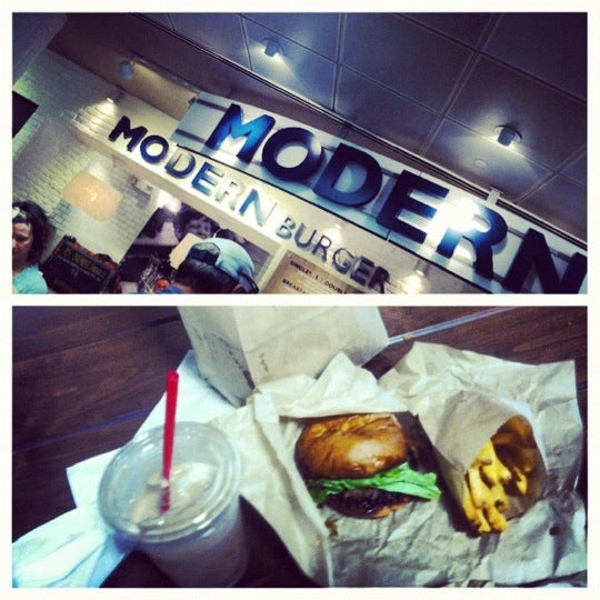 Photo prise au Modern Burger par Michael K. le6/16/2012