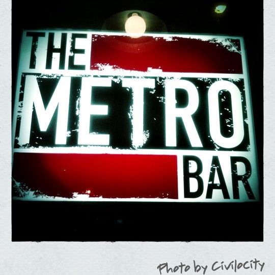 2/14/2012にCivilocity J.がThe Collins Barで撮った写真