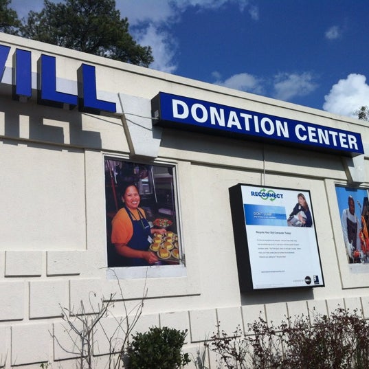Photos at Goodwill Donation Center - Piedmont Heights - 1589 Monroe Dr NE