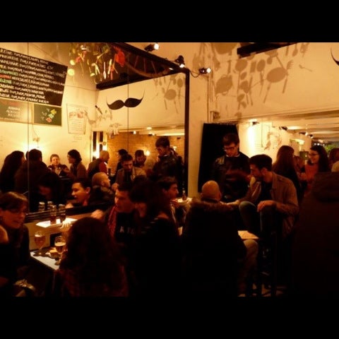 1/21/2012 tarihinde Eric L.ziyaretçi tarafından Messié Pizza'de çekilen fotoğraf