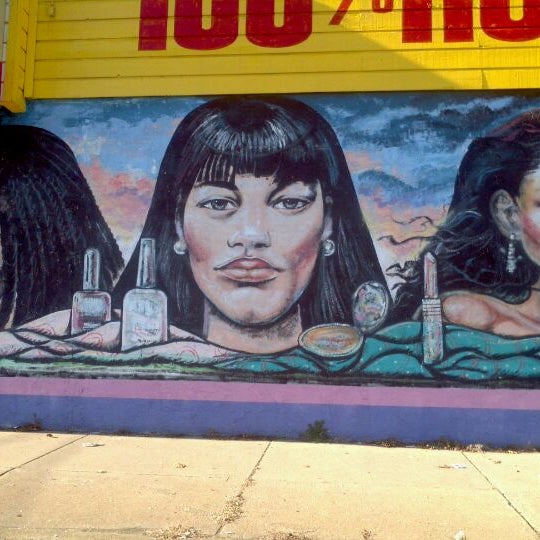 Hollywood Hair Cosmetics Store