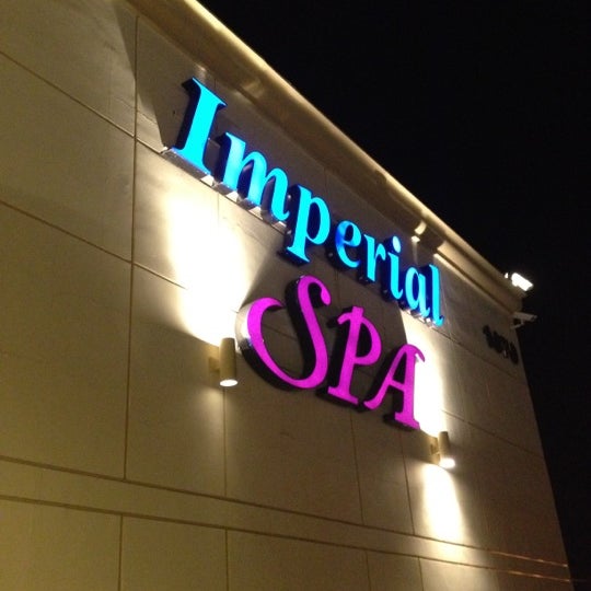 Photo taken at Imperial Spa by Supunika C. on 3/28/2012