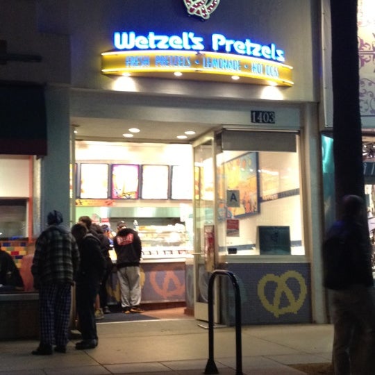 Photo taken at Wetzel&#39;s Pretzels by Ashlee W. on 1/5/2012