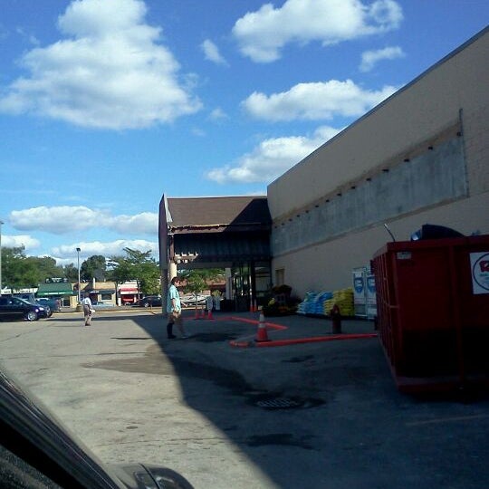 Econo Foods (Now Closed) River Falls, WI