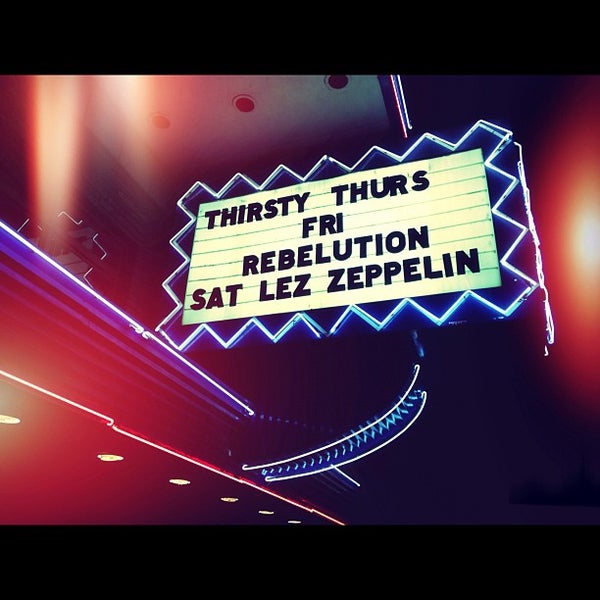 Foto tomada en Mesa Theatre  Club &amp; Lounge  por Wesley F. el 3/17/2012