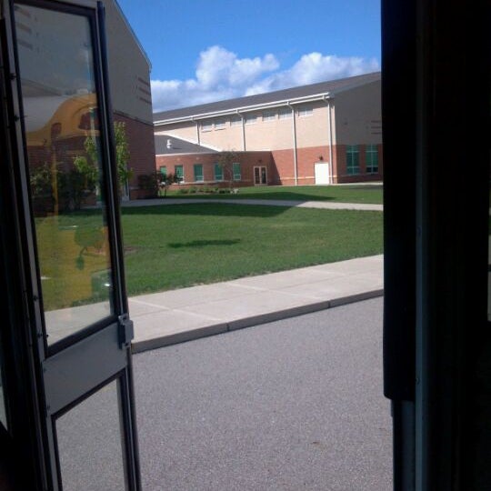 Five Points Elementary School 650 LytleFive Points Rd