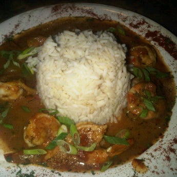 Foto tomada en Olivier&#39;s Creole Restaurant in the French Quarter  por AfroDiva M. el 9/28/2011