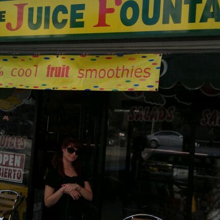 Photo taken at Juices Fountain by Shok on 9/24/2011
