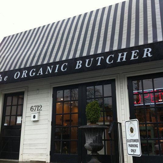 Снимок сделан в The Organic Butcher of McLean пользователем Michael Q. 4/16/2011