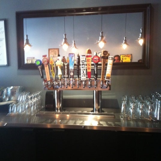 25 wines on tap, rotating regularly. Show up often for new beers.