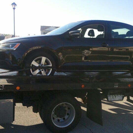 Volkswagen of Perrysburg Auto Dealership