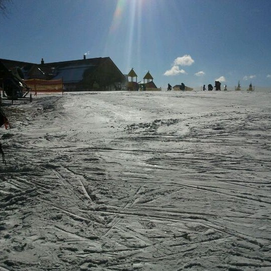 Снимок сделан в Ski Center Cerkno пользователем jernej 2/16/2012