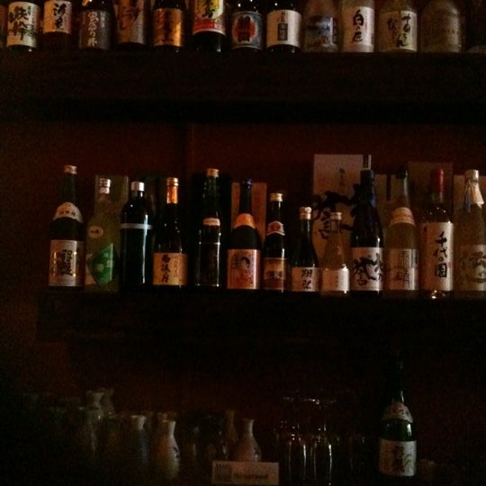 Foto tirada no(a) Nihonshu Sake Bar por Darryl A. em 11/4/2011