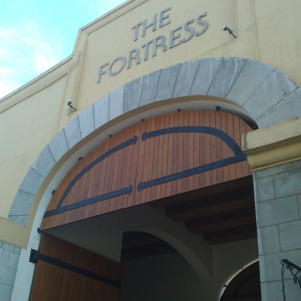 Photo prise au The Fortress Resort and Spa par Denham P. le10/11/2011