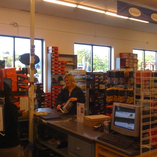 Rogan�s Shoes West Bend, WI Rogan�s Shoes West Bend, WI