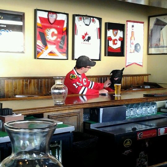 1/14/2012にBethany N.がThe Maple Leaf Pubで撮った写真