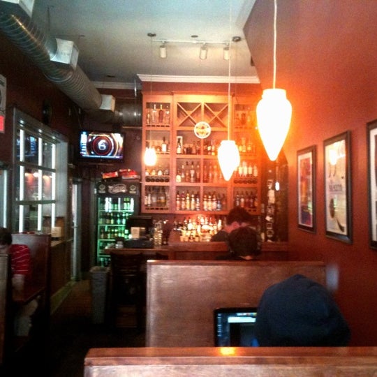 Walkers Coffee and Pub Bar in Downtown Athens