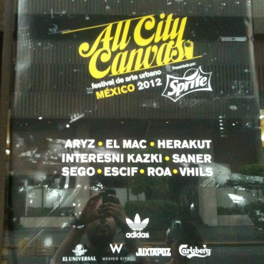 Photos At Pared All City Canvas Hotel Plaza Madrid Tabacalera